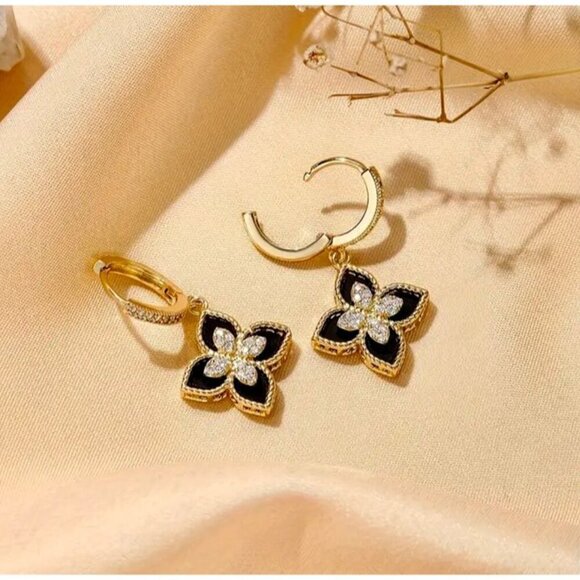 Independent Jewelry - Black Clover Drop Earrings